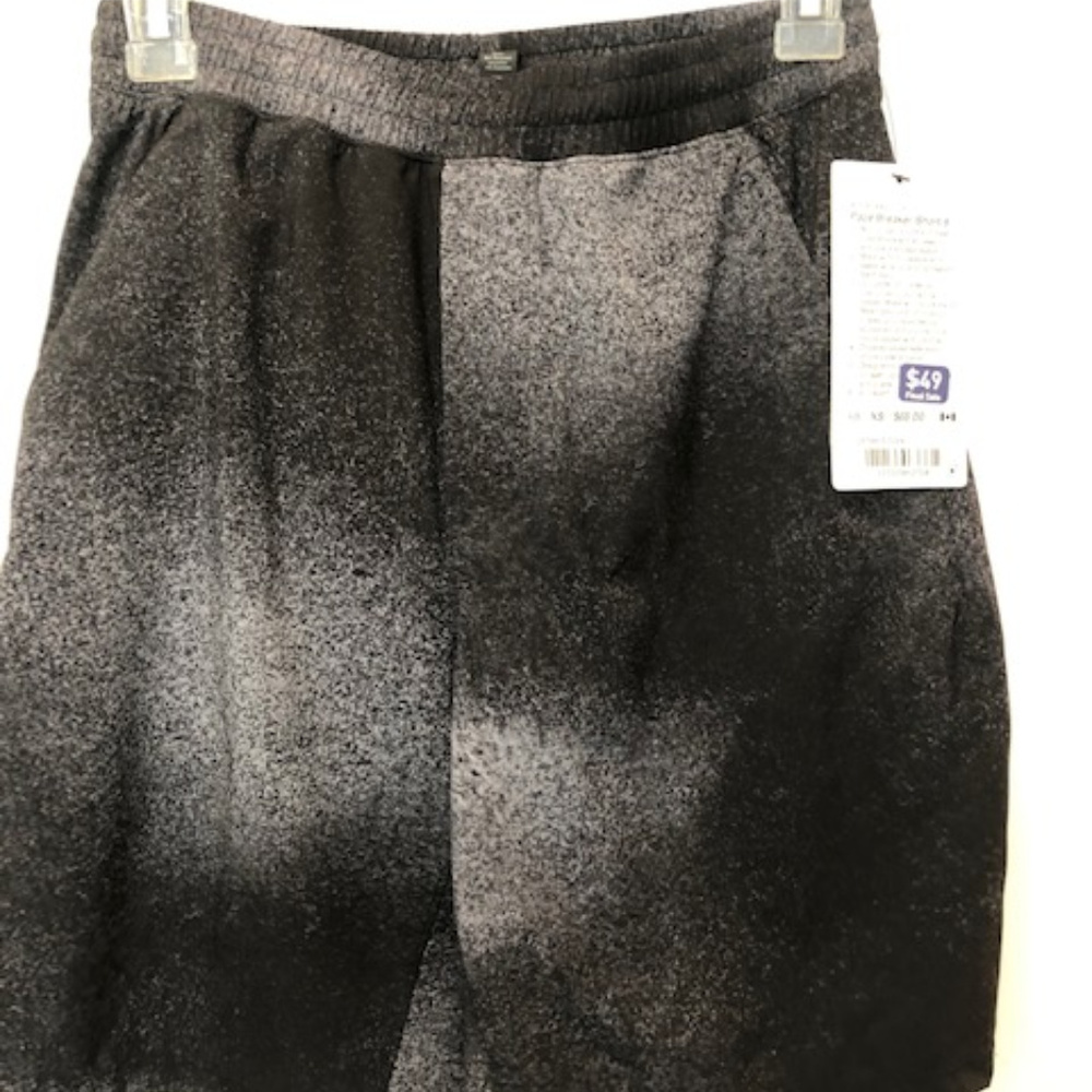 Mens' LuLu Pace Breaker Short --NWT
